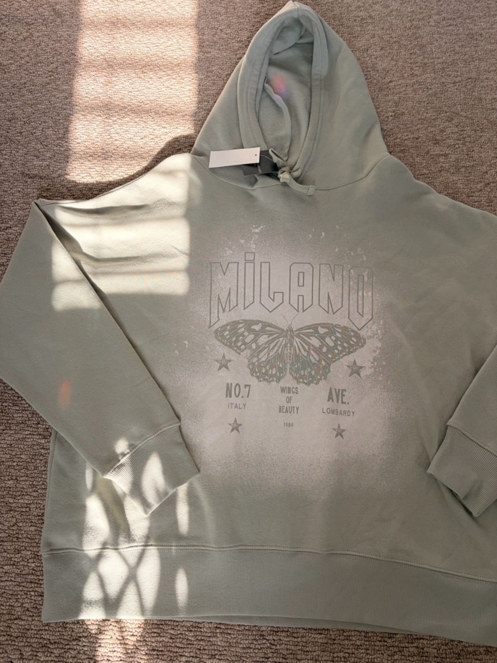 BRAND NEW Grayson Threads Juniors’ Milano Butterfly Graphic Hoodie 🦋✨
